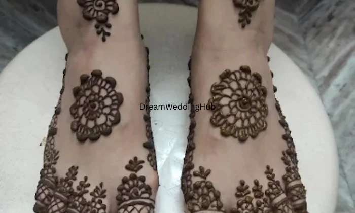 Simran Mehandi Artist